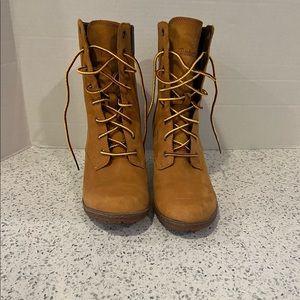 Women’s Timberland Camden chunky heel boot. Size 6